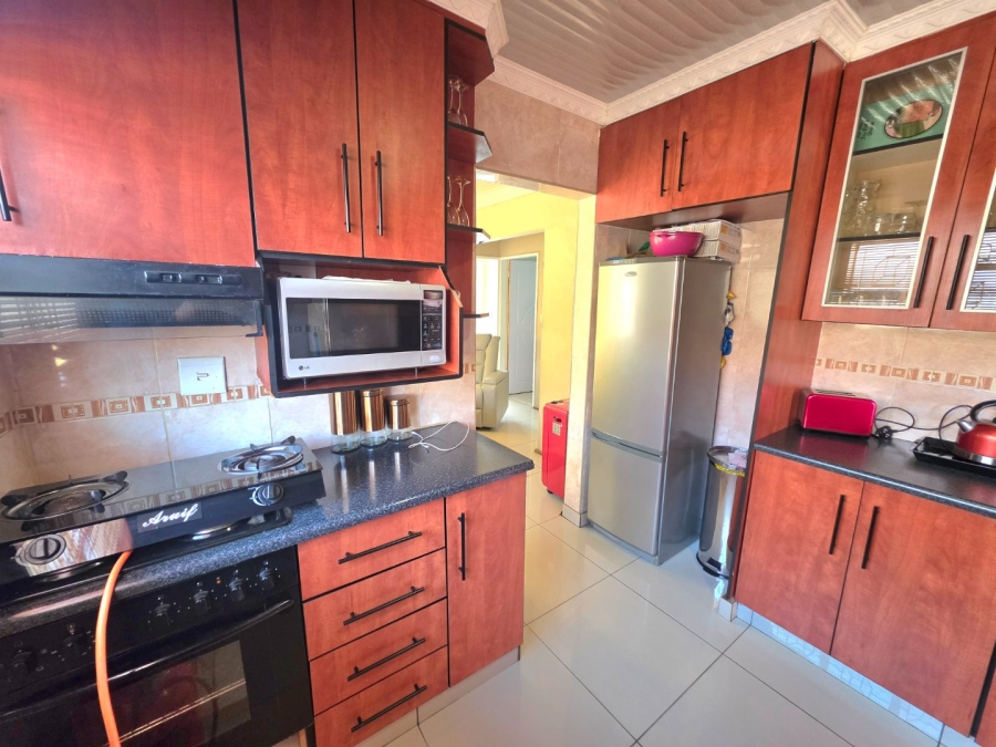 2 Bedroom Property for Sale in Bohlokong Free State